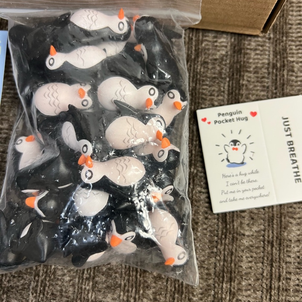 Penguin Pocket Hug Figurines